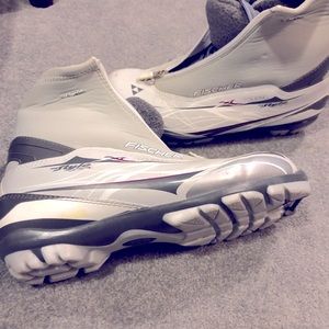 Women’s cross country ski boots Fischer brand size 41 fits ladies 9
